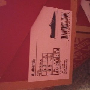 Kids size 5 vans brand new with box